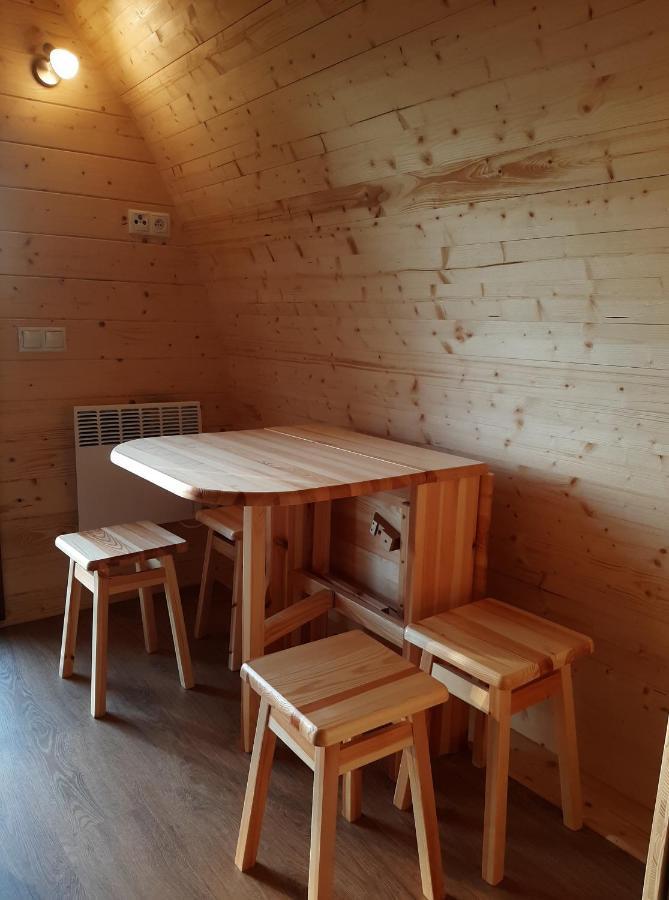 La Cabane De Tic Et Tac Hotel Tailles Eksteriør billede